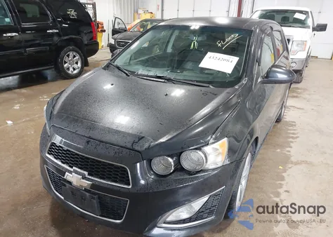 2014 Chevrolet Sonic Rs Auto из США, поврежденный, VIN 1G1JG6SB5E4210541